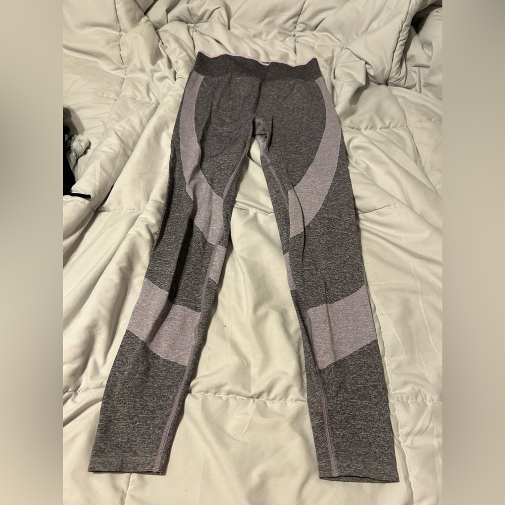 Women’s pink Victoria’s Secret leggings